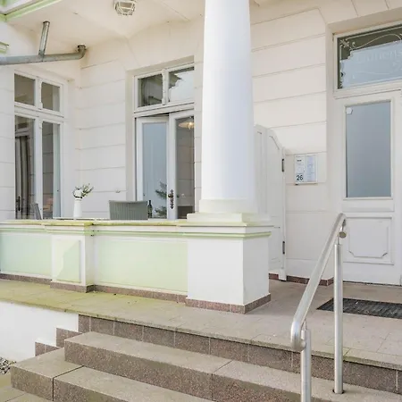 Strandvillen Wald & - 04 צינוביץ